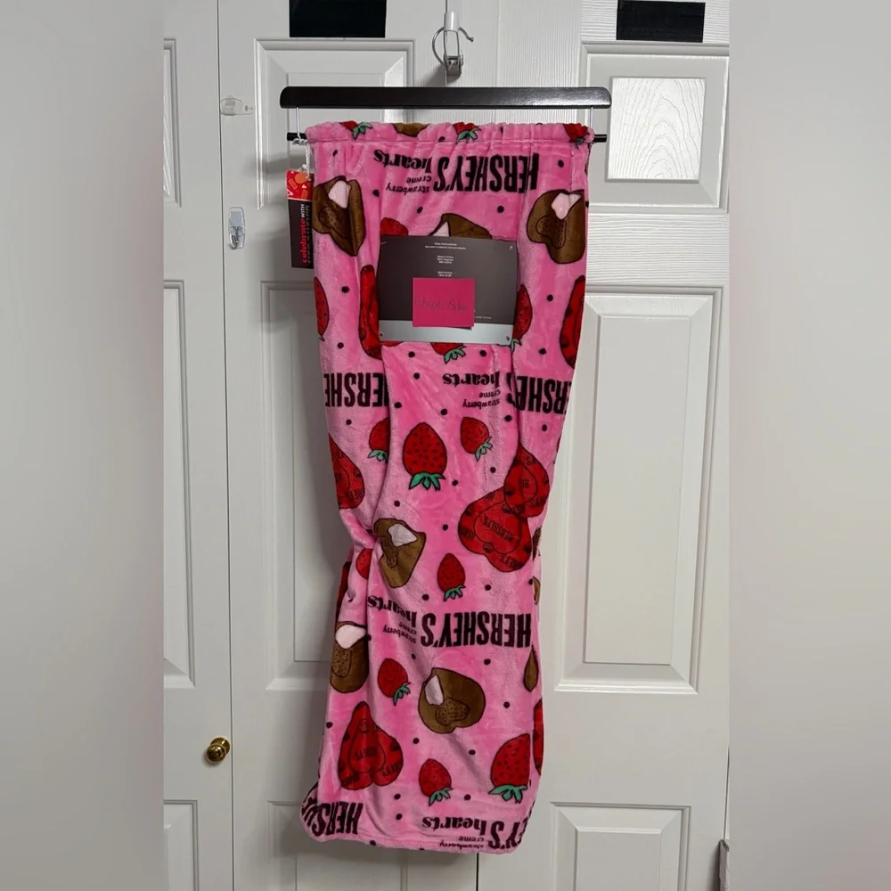 Hershey's Pink Strawberry Creme Hearts Fleece Throw Blanket